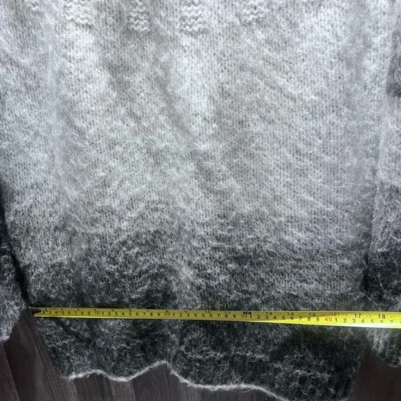 Anthropologie Perri Ombre Mock Neck Tunic Sweater, Gray, Size Small EUC Wool - Picture 9 of 11